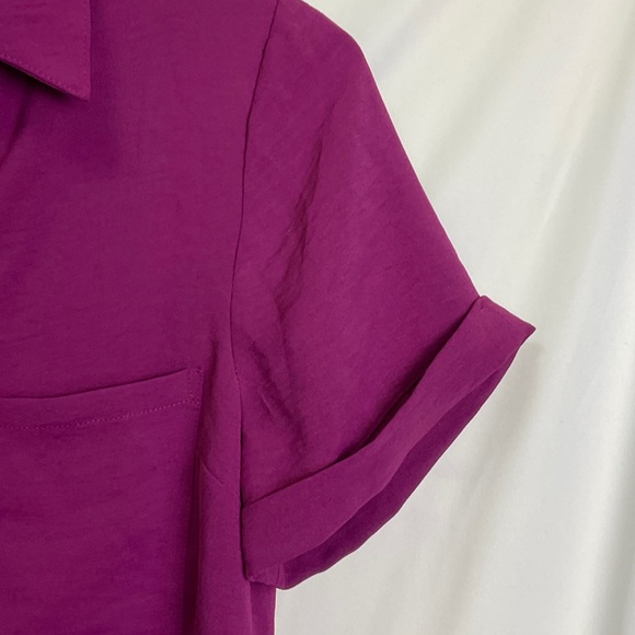 Fortune + Ivy Short-Sleeve Button-Down Shirt in Burgundy - Picture 5 of 10